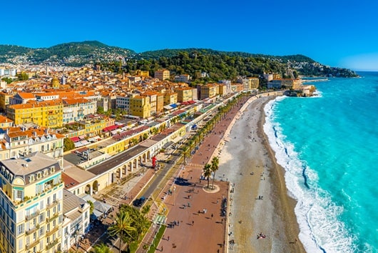 Vue aérienne de Nice et de la promenade des Anglais
