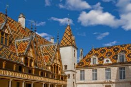 Vue des toits vernissés de Dijon