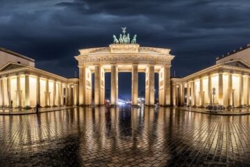 Vue nocturne de la porte de Brandebourg à Berlin